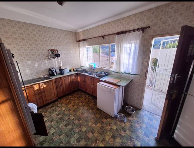 4 BEDROOM HOUSE FOR SALE IN KIBLER PARK